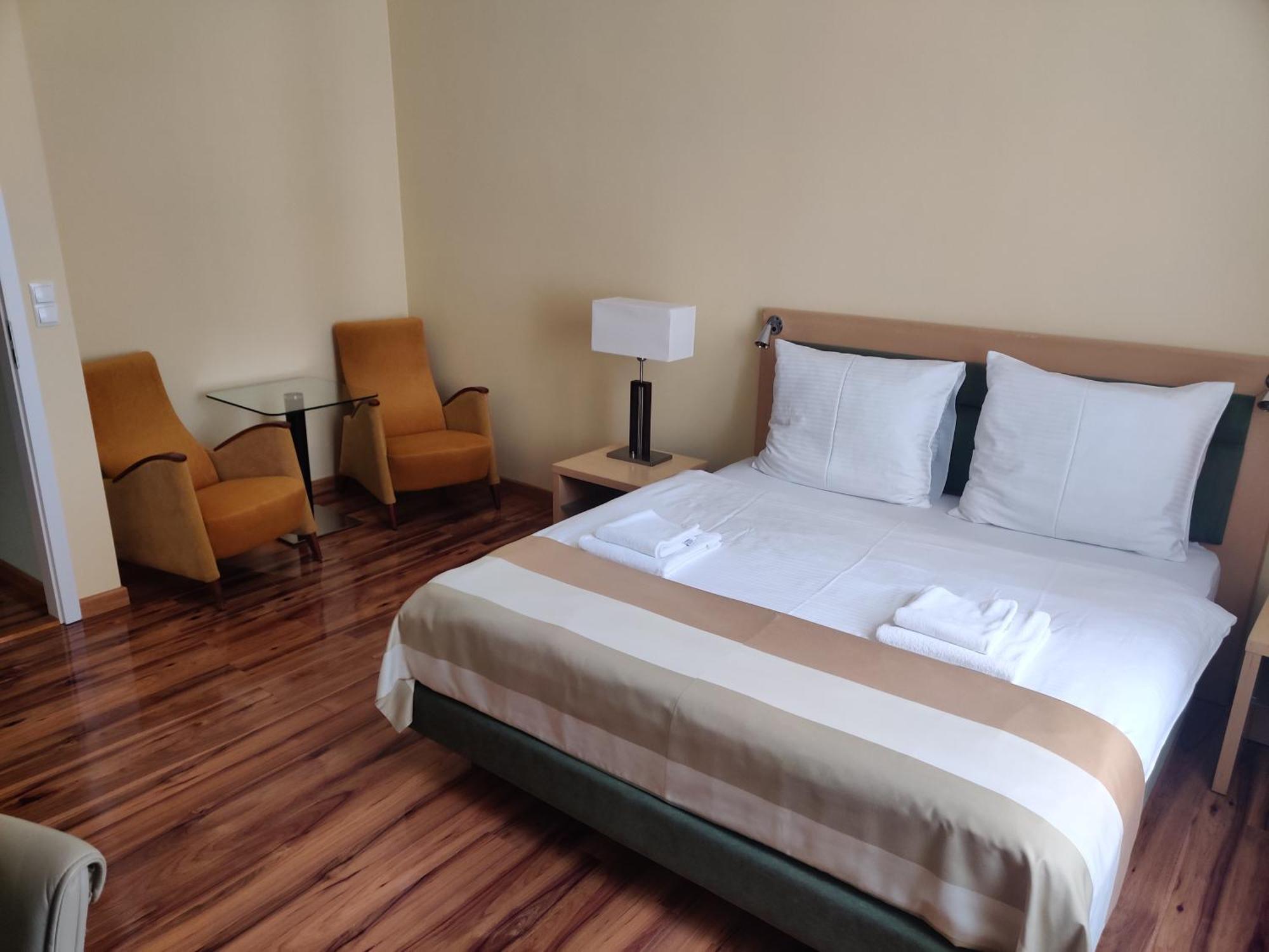 Apartamenty Tessa Jagiellonska Κατοβίτσε Εξωτερικό φωτογραφία